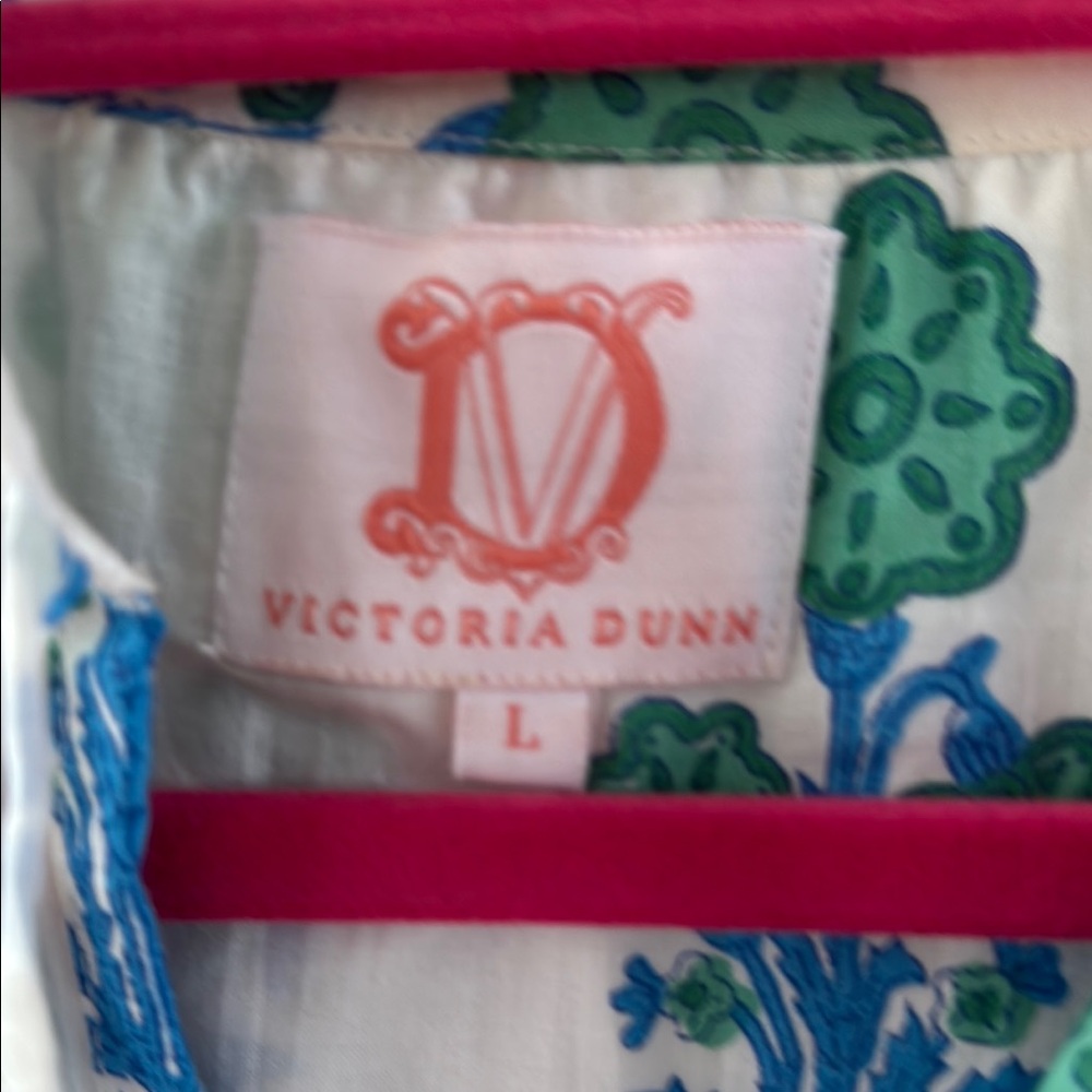 Victoria Dunn White Short Sleeve Peasant Top with Blue and Green Floral Print - Picture 2 of 5
